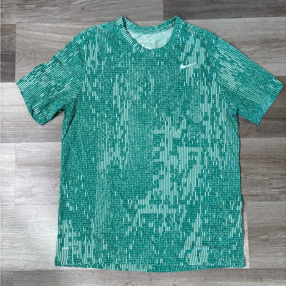 Nike Green dri fit Printed Short-Sleeve Performance Tee